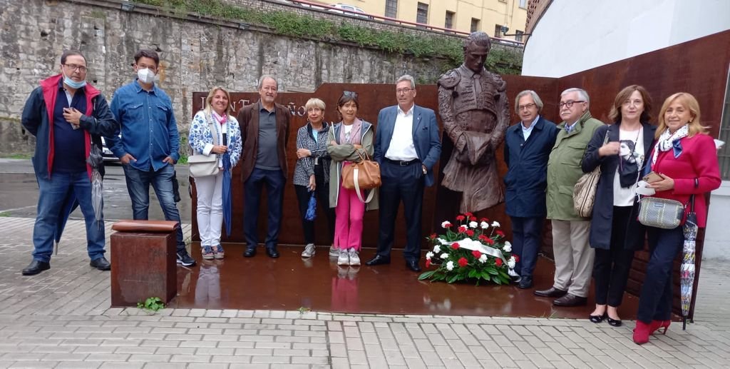 9f45a61b 0382 43dc 9732 f5b945c5c8cb