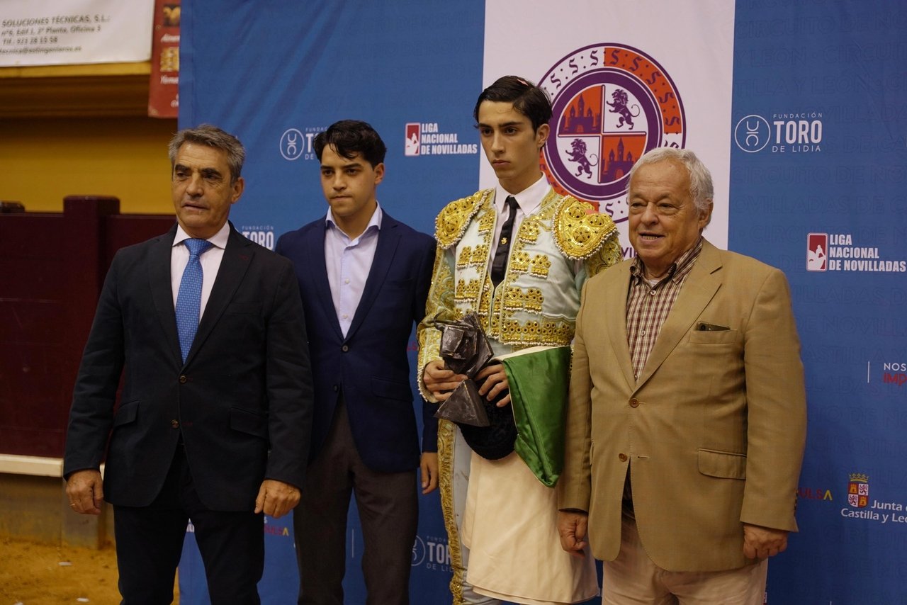 9b5dc399 e588 5e95 15e1 94363ded7f48 Easy Resize.com