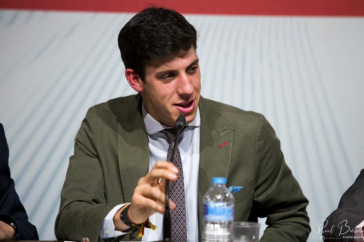 c498e327 1053 41f2 a726 5479399ca557