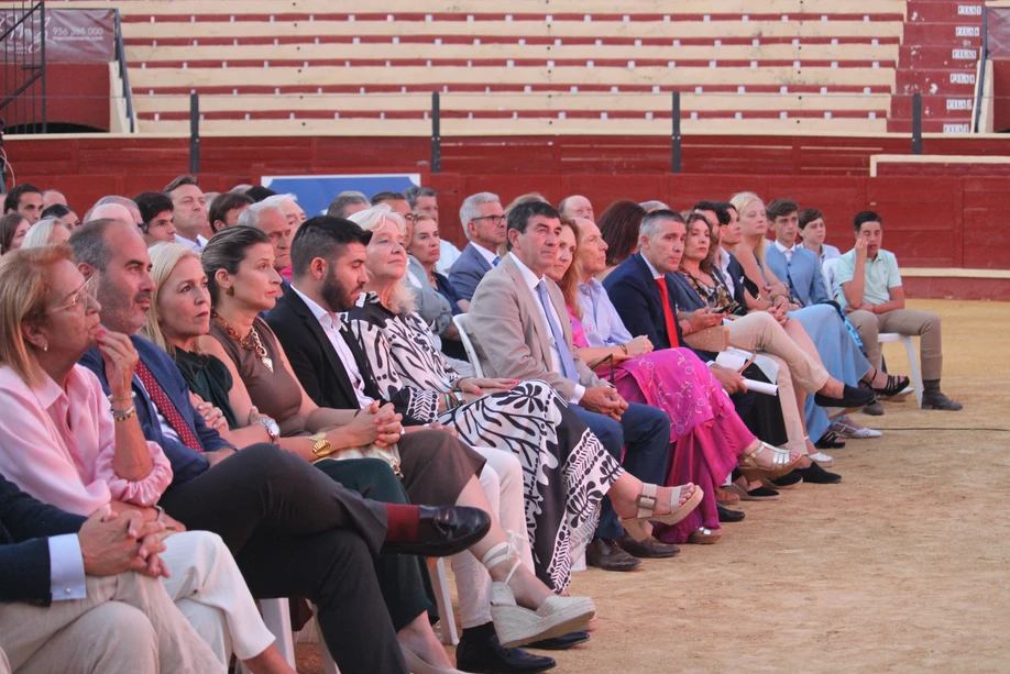 3e9a2e 7c08684cbe984f9f836d1224882ece1cmv2