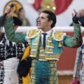 Máximos trofeos simbólicos para Talavante tras indultar un gran toro de Xajay en Juriquilla