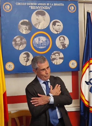 Florito homenajeado por el Círculo Taurino Amigos de la Dinastía Bienvenida