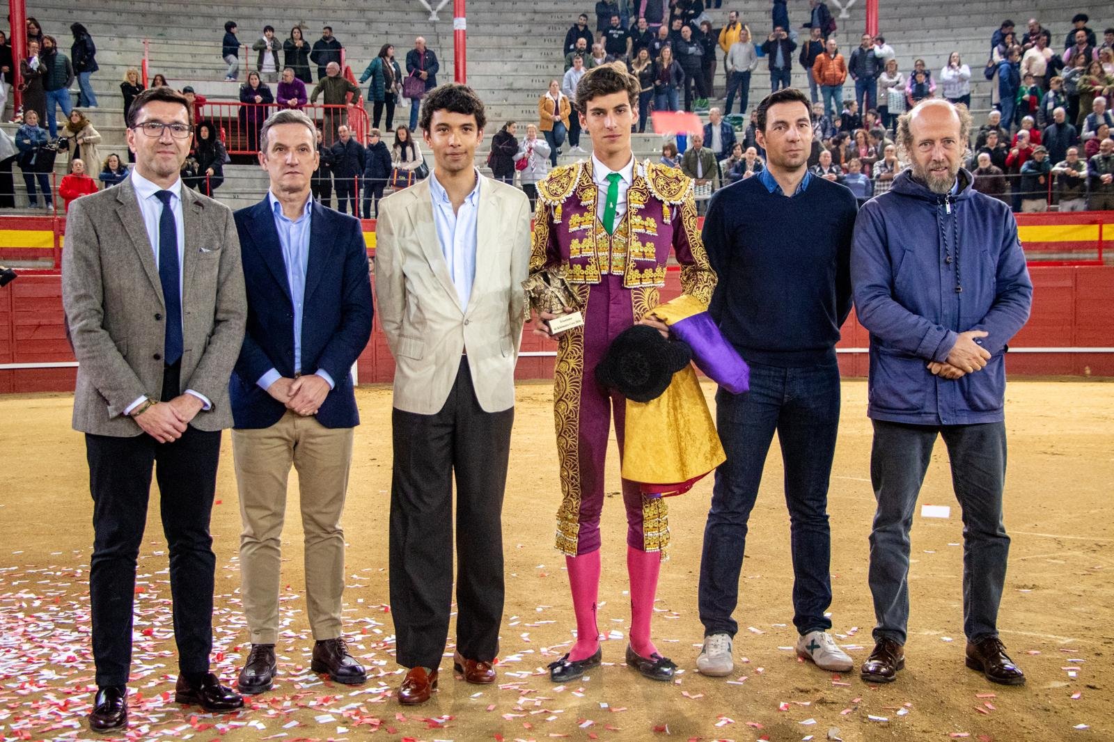 2b95ed78 d6da 0c48 9435 3ba16d34c5db