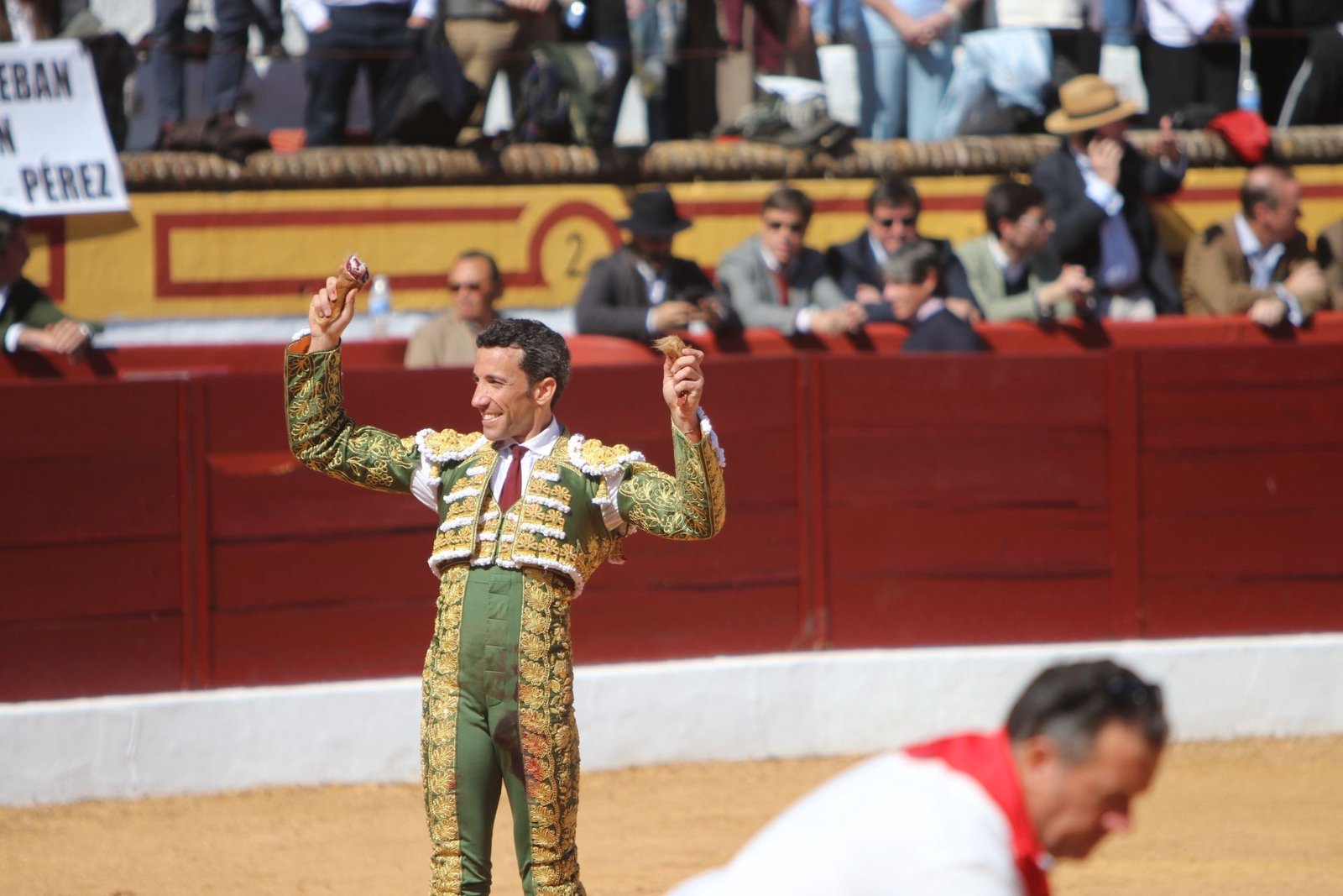 4b18cad8 c466 48fb 9da7 d2bdda7ee6c2