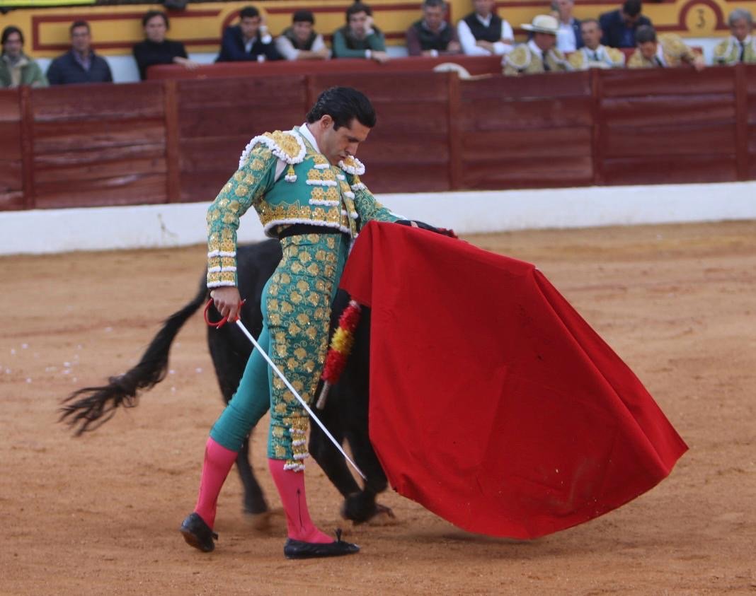 4e4e9833 0e90 46b8 9354 9cab155c3dfd 1