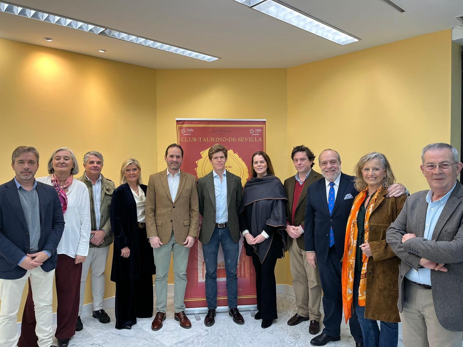 Borja Jiménez comparte una velada con el Club Taurino de Sevilla