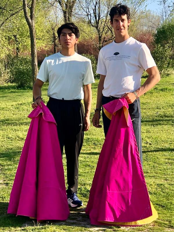 El torero peruano Josuel Mallqui se prepara en España junto a Diego García