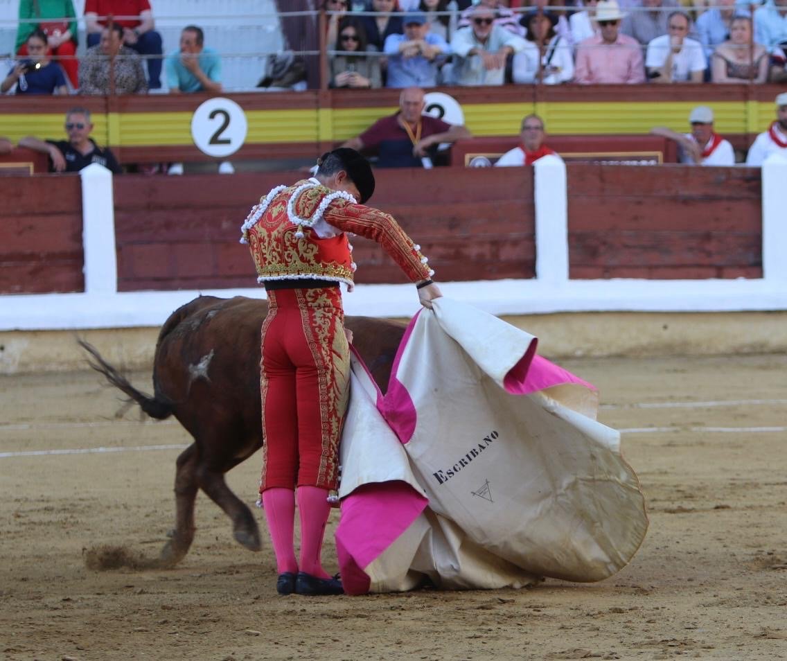 05ff6e89 f458 46f8 b589 b59f3d14c396