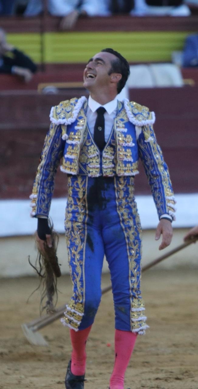 976a9f1b d49b 4005 81ab 81891a852a98