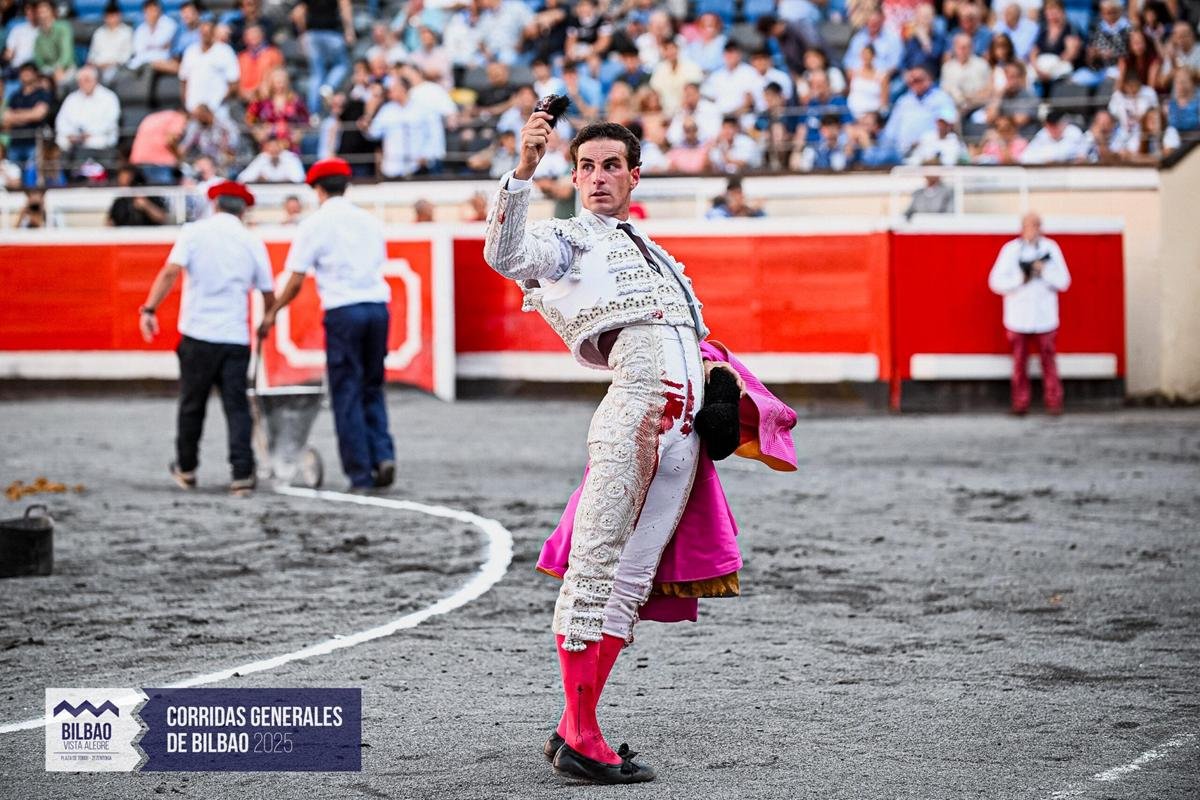 Fernando Adrian Copy