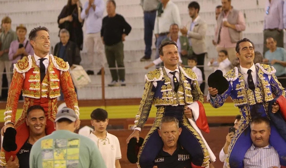 Mérida: Escribano se impone en una tarde de escaso contenido y polémico indulto