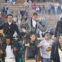 Éxito total en la de rejones de Osuna; la terna por la Puerta Grande