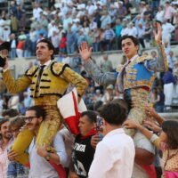 Gran tarde en Nimes : Marco Pérez corta un rabo y abre la Puerta de los Cónsules con Talavante