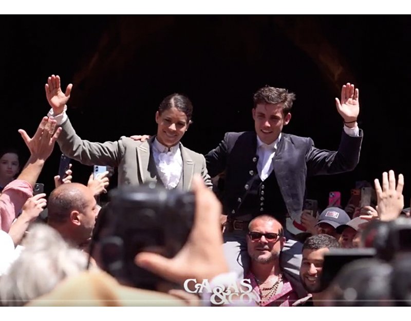 Nîmes : Lea Vicens y Guillermo Hermoso de Mendoza abren la Puerta de los Cónsules
