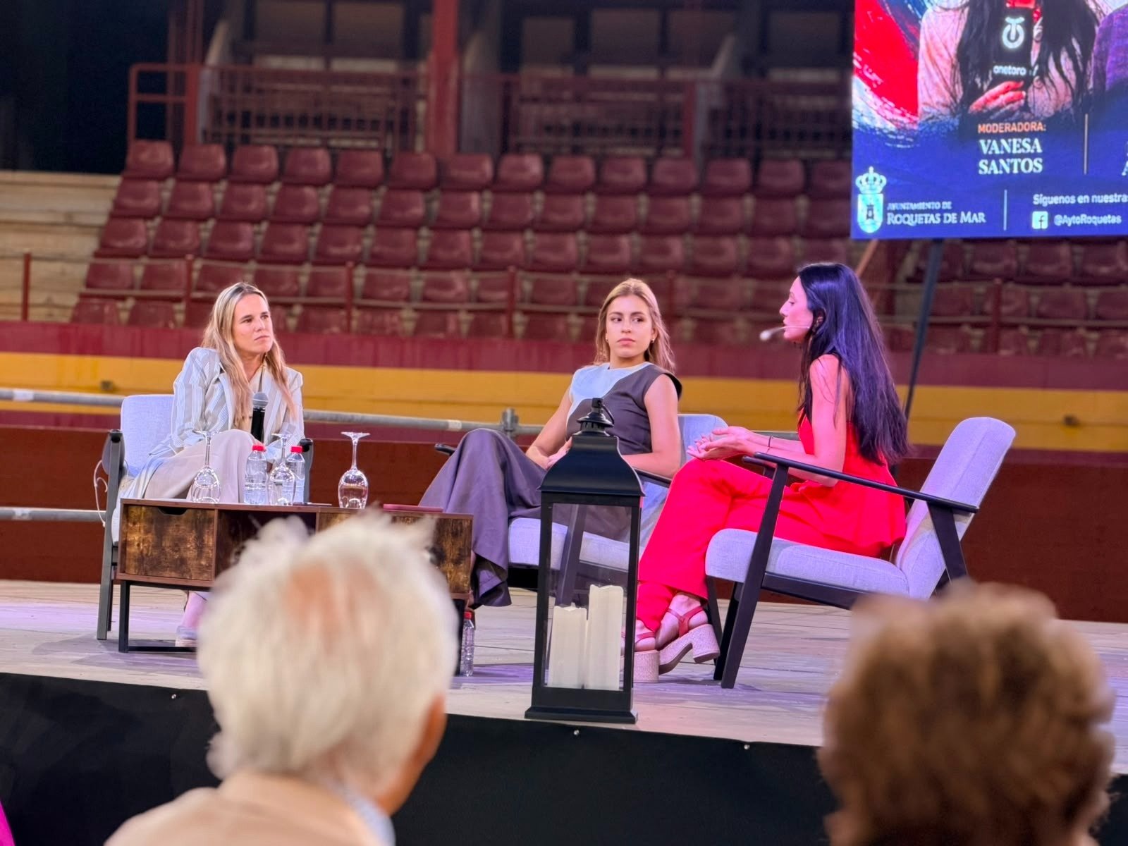 Puerta grande para Olga Casado, Marta Murube y Vanesa Santos en el encuentro sobre mujer y juventud en la tauromaquia