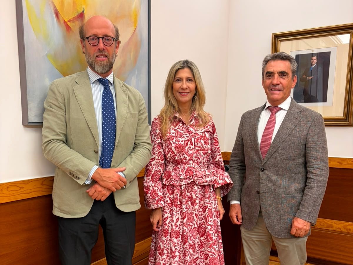 La Fundación Toro de Lidia se reúne con la vicepresidenta y consejera de Presidencia, Justicia y Cultura del Gobierno de Aragón, Mar Vaquero