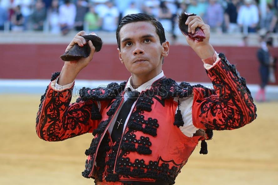 Pedro Luis ultima detalles en España previo a su alternativa en Bayona