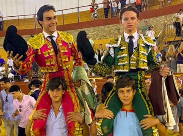 Montoro abre la ‘Puerta Grande’ para Pablo Sánchez y Javi Spinola Rivera, ambos triunfadores de la Gran Semifinal