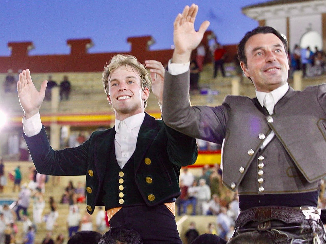 Andy Cartagena y Duarte Fernandes, a hombros en la corrida de rejones de Cuenca