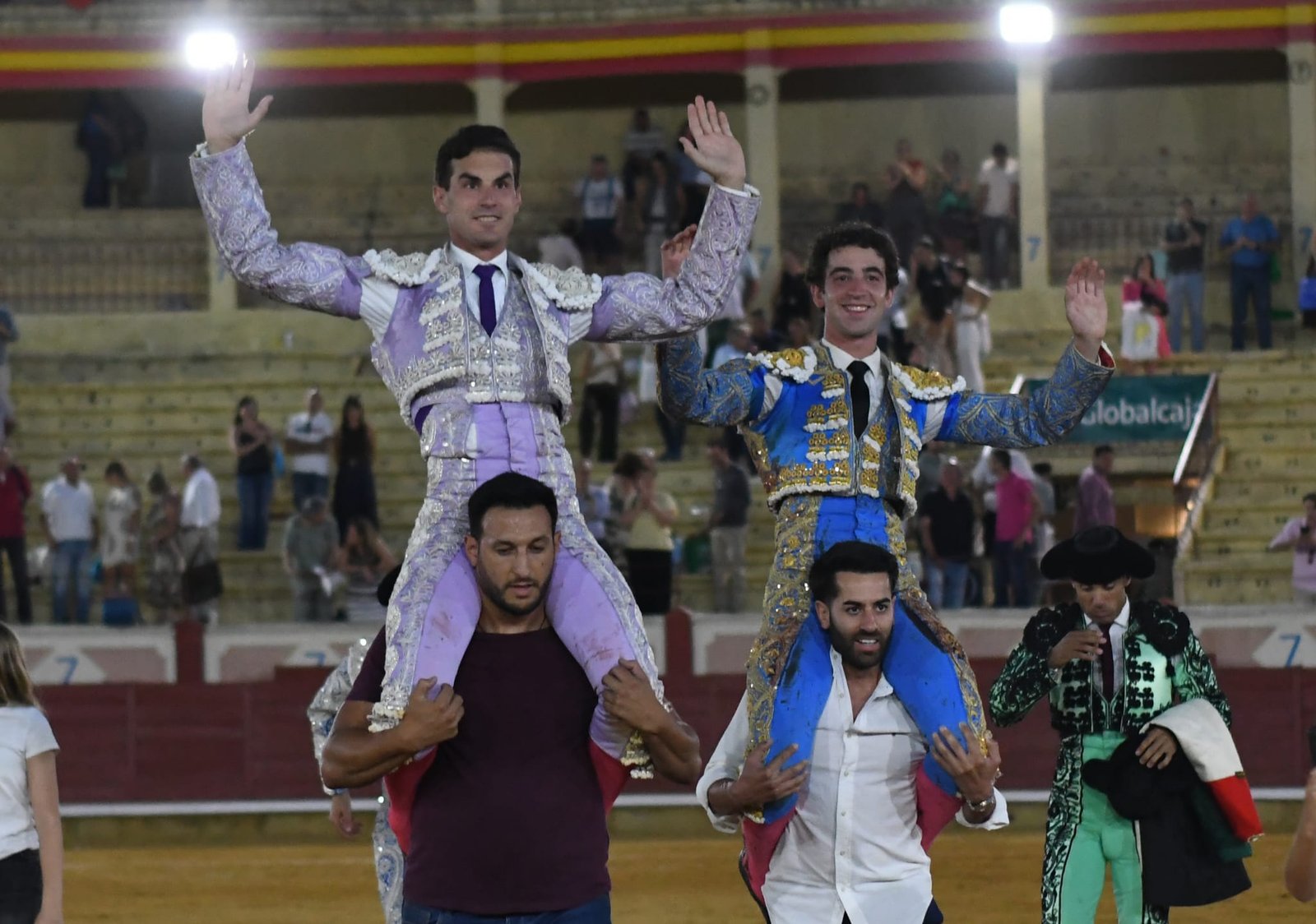 Fernando Adrián y Víctor Hernández, a hombros en la tercera corrida de San Julián; tarde de valor y firmeza de Marco Pérez