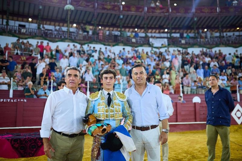 Manuel Quintana a hombros en Málaga gana el Circuito de Novilladas de Andalucía 2026