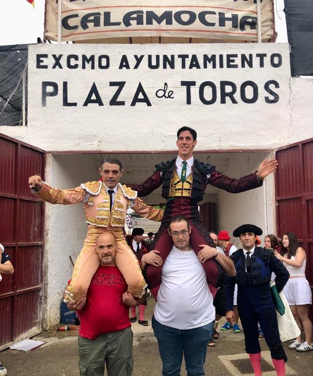 Triunfo importante de Sánchez Vara y Diego García a hombros en Calamocha, frente a una brava corrida de Cebada Gago