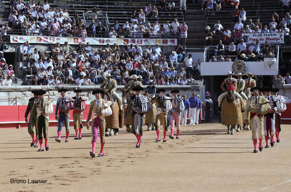 El Domingo de la vendimia de Nîmes : triunfo de Marco Pérez por la mañana y buena corrida de Fuente Ymbro por la tarde 1 El Domingo de la vendimia de Nîmes : triunfo de Marco Pérez por la mañana y buena corrida de Fuente Ymbro por la tarde Marco Pérez no contó con mucha colaboración por parte de sus toros. No obstante, triunfó. Gracias a varias buenas estocadas, variedad y una entrega absoluta ante el difícil reto de enfrentarse en solitario a seis toros.
