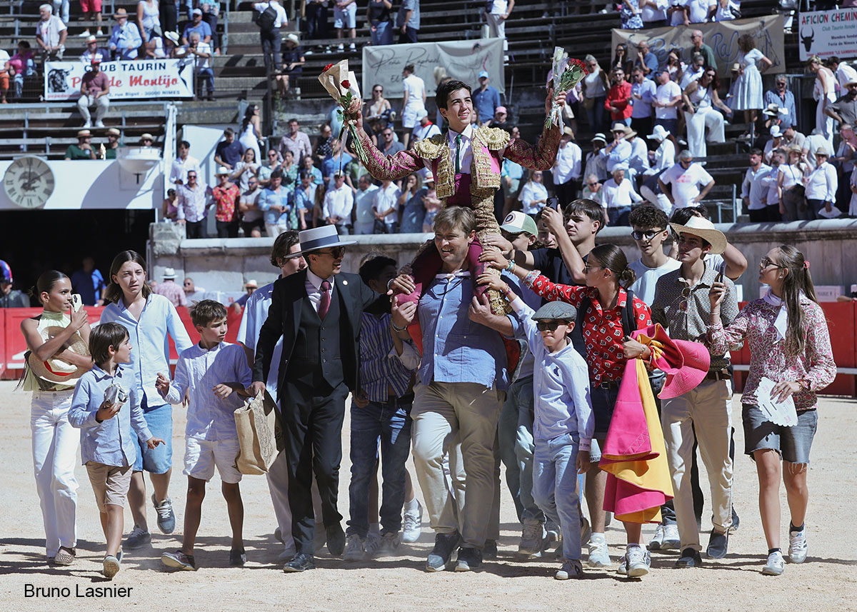 El Domingo de la vendimia de Nîmes :  triunfo de Marco Pérez por la mañana y buena corrida de Fuente Ymbro por la tarde