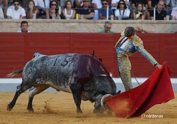 Ruiz de Velasco corta la única oreja ante una interesante novillada de Ana Romero en Villaseca