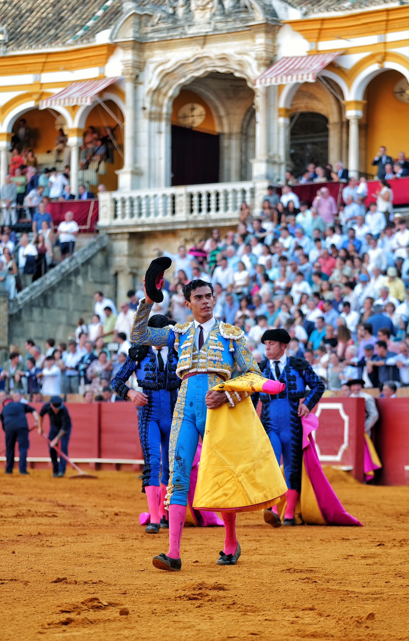 Casado, Garibay y Domínguez dejan su sello en el arranque de la Feria de San Miguel