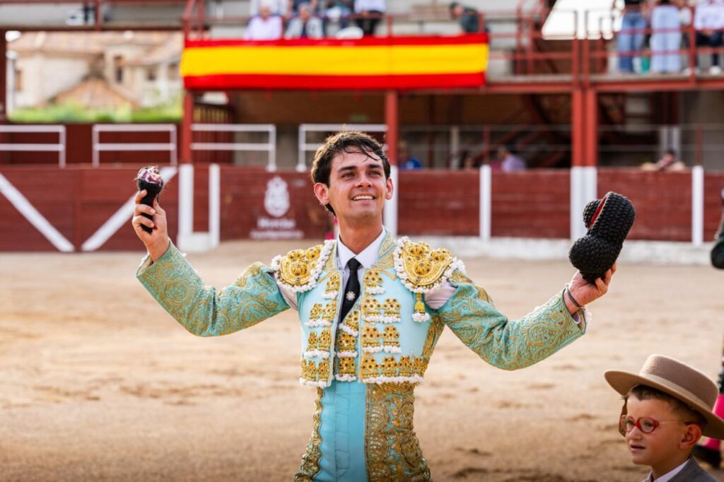 Luis Izaguirre triunfador del certamen "Guadalajara busca un torero" La final del XI certamen "Guadalajara busca un torero" se celebró el domingo 27 de septiembre de 2026, a las 18:00 h, en la plaza de toros de Horche (Guadalajara), donde se lidiaron seis novillos, tres del hierro de Juan Barriopedro y tres de Guerrero y Carpintero para los novilleros finalistas Arias Samper, Julio Martín y Luis Izaguirre