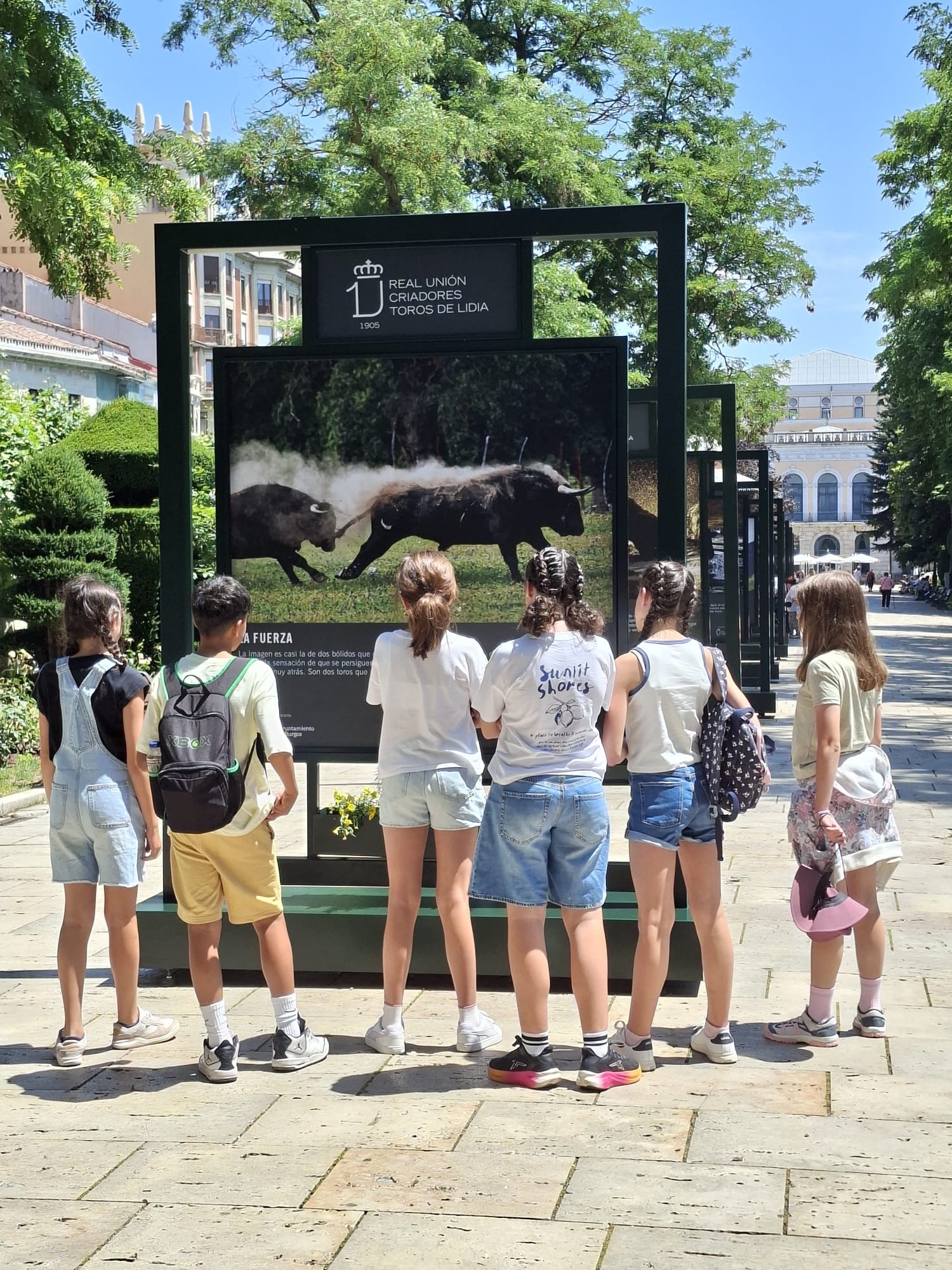 La RUCTL hace balance sobre el impacto de la exposición fotográfica itinerante “Toro Bravo, el guardián de la biodiversidad”