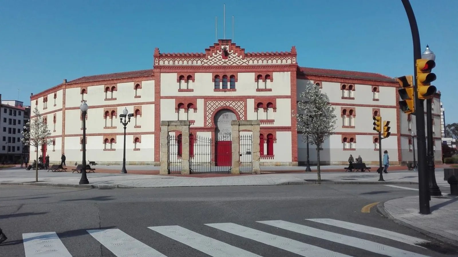 Circuitos Taurinos de Carlos Zuñiga seguirá al frente de Gijón hasta 2028