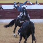 Zafra: Ventura desata la locura con un rabo en una tarde de rejones encastados Zafra abrió su abono con una corrida de rejones en la que el protagonismo terminó siendo para Diego Ventura, que volvió a demostrar por qué su nombre está ligado a las tardes grandes del rejoneo. Una actuación de enorme dimensión, coronada con el corte de los máximos trofeos en su segundo toro.