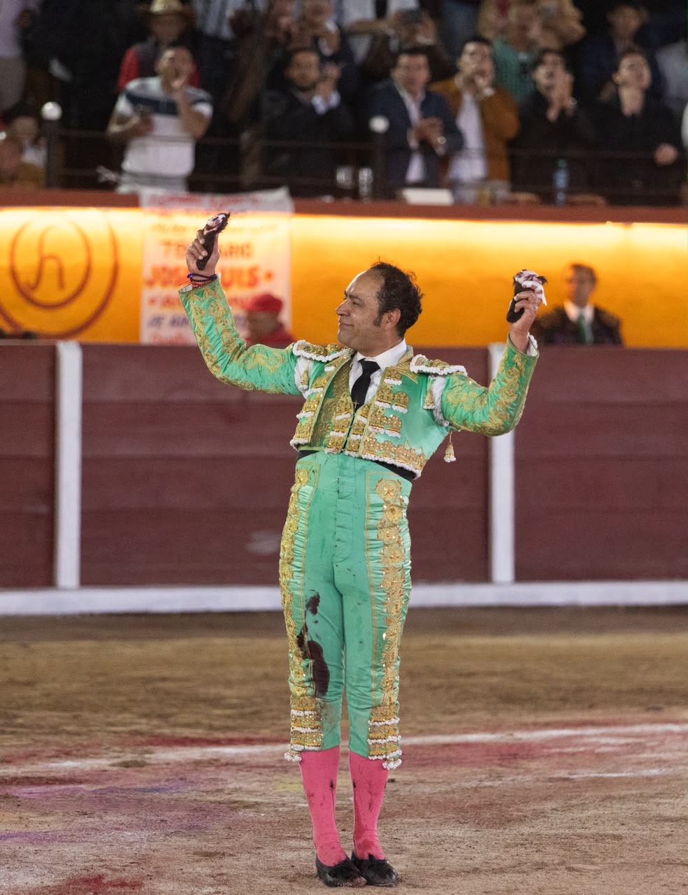 Despedida de José Luis Angelino con triunfo y corte de tres orejas en Tlaxcala (México)