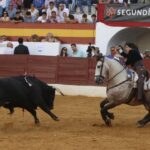 Zafra: Ventura desata la locura con un rabo en una tarde de rejones encastados Zafra abrió su abono con una corrida de rejones en la que el protagonismo terminó siendo para Diego Ventura, que volvió a demostrar por qué su nombre está ligado a las tardes grandes del rejoneo. Una actuación de enorme dimensión, coronada con el corte de los máximos trofeos en su segundo toro.