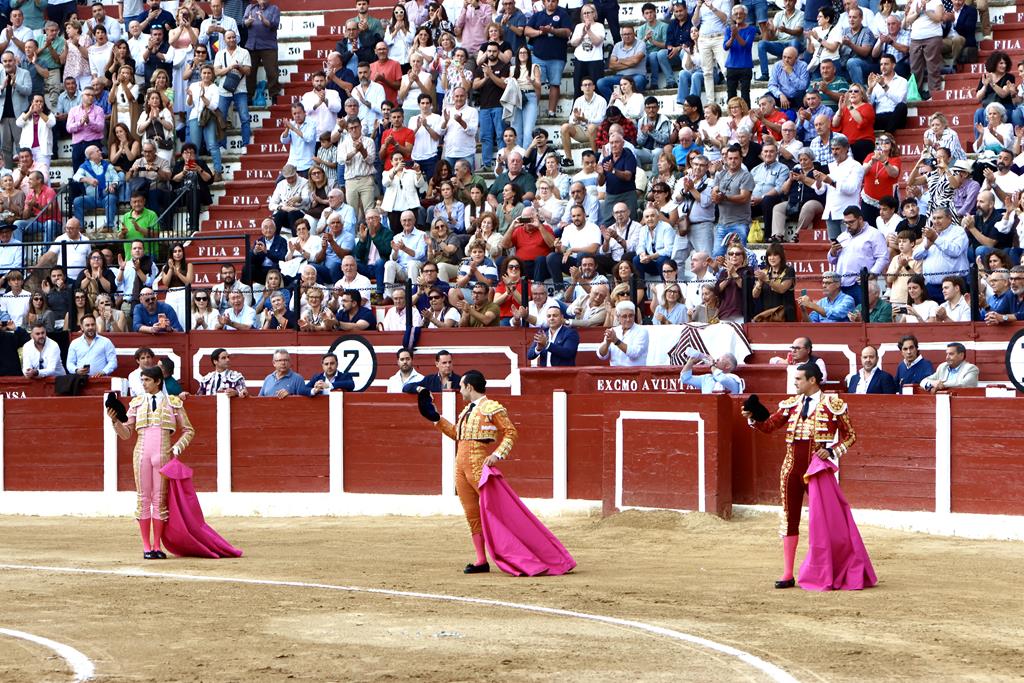 Orejas para Castella y Cristian Pérez. Gran faena de Manzanares, antes de la suspensión en Hellín